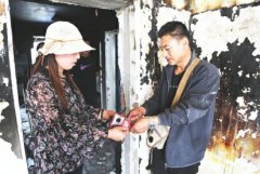 火灾无情人间有爱[燕都晨报]