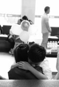 女子看守所里的六一：有泪水也有悔