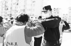 线上线下齐培训公益岗人员工作信心足（燕都晨
